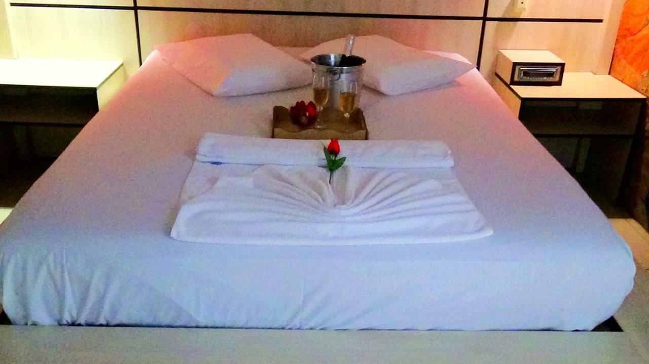 Love hotel Serijum *