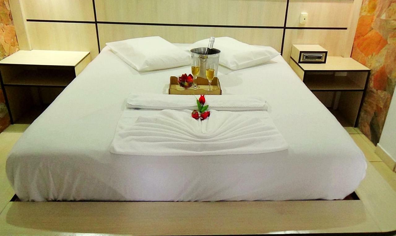Serijum Love hotel *