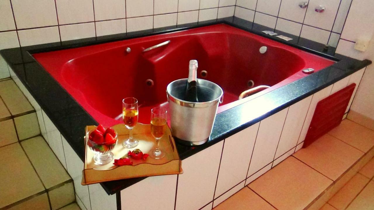 Serijum Love hotel Curitiba